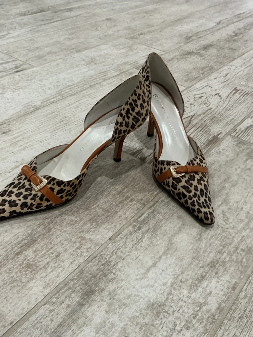 Women’s leather animal print shoes size US 8.5